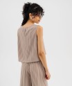 Blouse sans manches ample courte et fluide femme